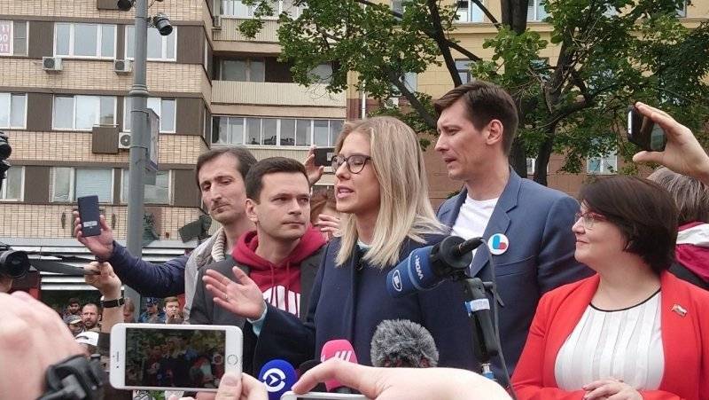 Любовь Соболь - Алексей Навальный - Уголовное дело грозит экс-кандидату в МГД Соболь за фальсификацию подписей - polit.info - Москва - Россия - Москва