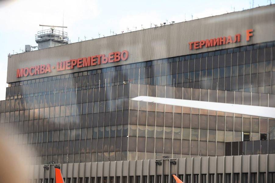 Экстренные службы проверяют информацию о минировании Шереметьева - m24.ru - Москва