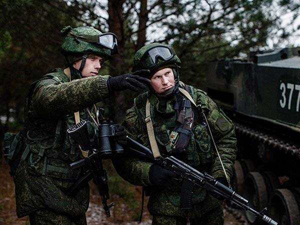 Сергей Шойгу - Владимир Путин - Шойгу заявил об одобрении Путиным повышения оклада рядовых контрактников - polit.ru - Минобороны
