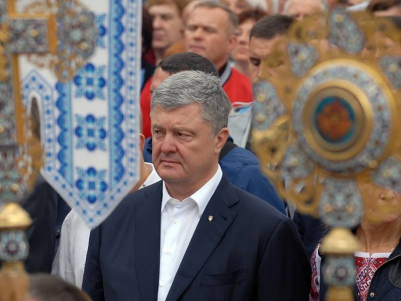 Владимир Зеленский - Петр Порошенко - Курт Волкер - США не поддерживают Зеленского в люстрации Порошенко - news.ru - Украина - Грузия