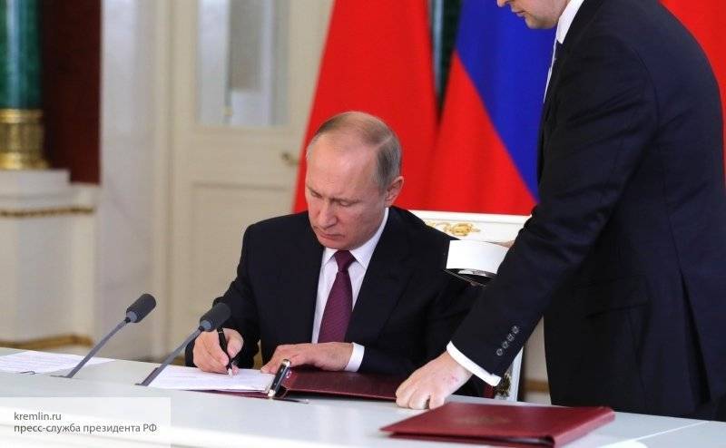 Владимир Путин - Ангела Меркель - Александр Дубинин - Путин подписал указ о назначении нового посла РФ в Королевстве Лесото - politros.com - Россия - Германия - Юар - Лесото - Посол