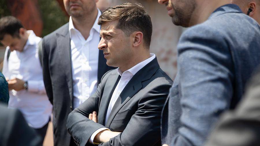 Владимир Зеленский - Владимир Путин - Зеленский предложил упростить выдачу гражданства людям, которые «страдают от нарушения прав и свобод в своих странах» - theins.ru - Россия - Украина - обл. Донецкая - Луганская обл.