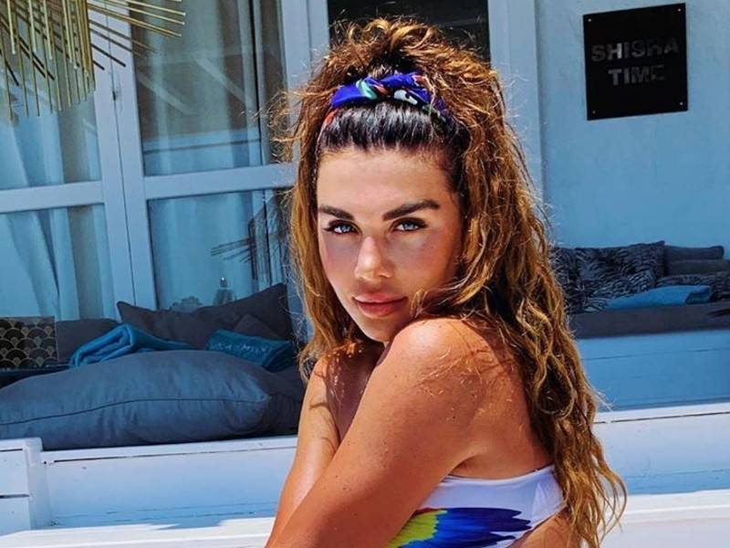 Анна Седокова - Седокова возбудила пользователей Instagram своей грудью - news.ru