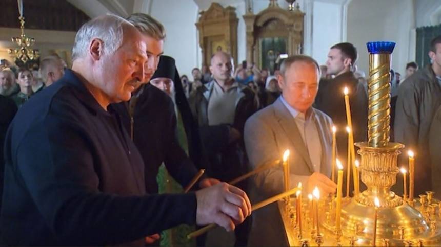Владимир Путин - Ангела Меркель - Александр Лукашенко - Видео: Путин и Лукашенко прибыли на Валаам - 5-tv.ru - Россия - Санкт-Петербург - Белоруссия - Германия
