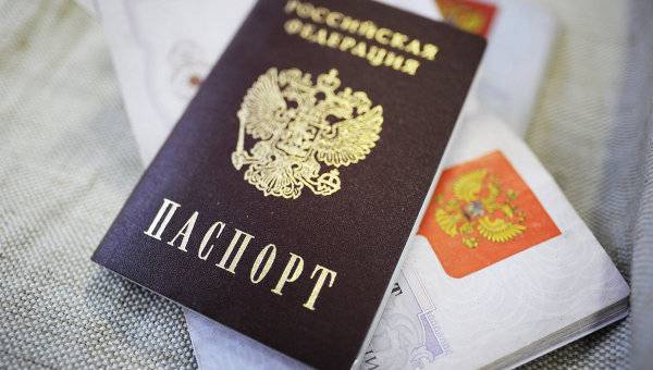Владимир Путин - Михаил Погребинский - Киевский эксперт оценил упрощение получения гражданства РФ для жителей Донбасса - crimea.ria.ru - Россия - Украина - Крым - обл. Донецкая - Луганская обл. - Симферополь - ДНР - Ростовская обл. - ЛНР - Новошахтинск