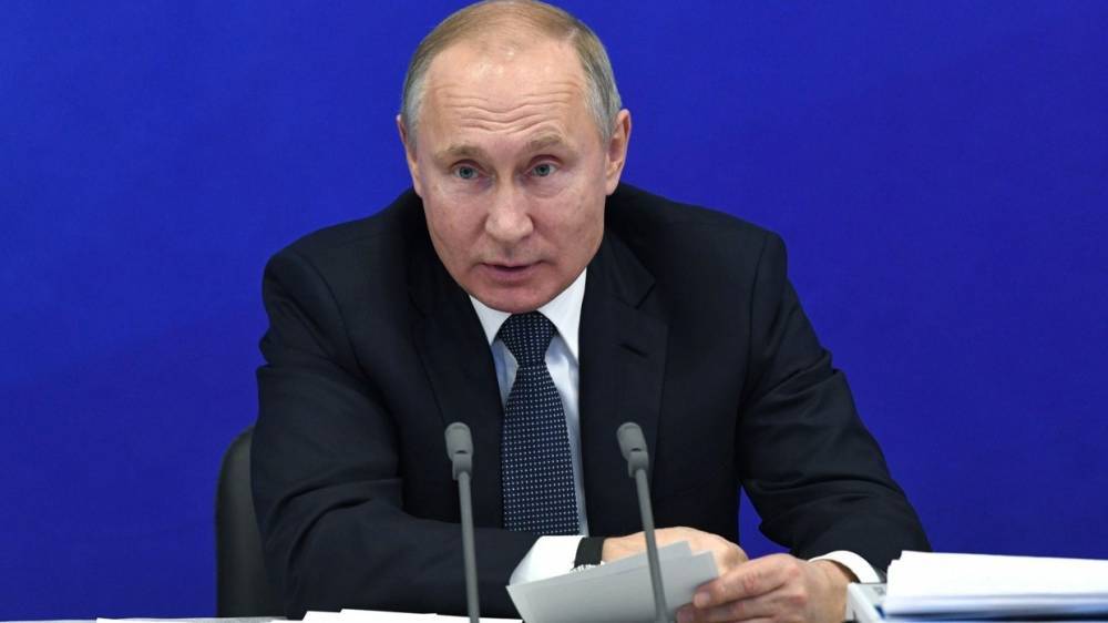 Владимир Путин - Дмитрий Песков - Александр Лукашенко - Валентина Матвиенко - Shell - Песков подтвердил встречу Путина с главой Shell - riafan.ru - Россия - Санкт-Петербург - Белоруссия - Голландия