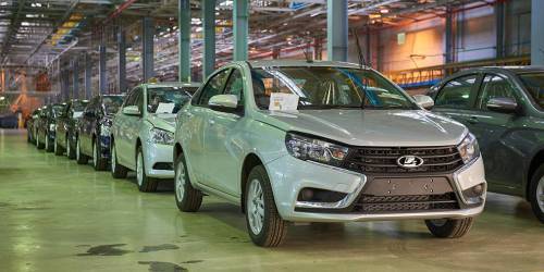 АвтоВАЗ приостановит производство автомобилей :: Autonews - vestirossii.com - Нижний Новгород - Ижевск - Тольятти