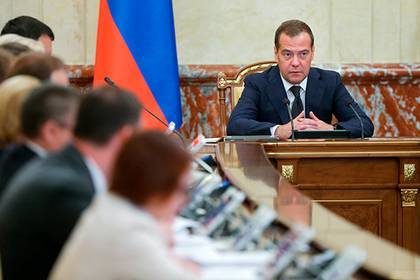 Дмитрий Медведев - Участие малого бизнеса госзакупках захотели упростить - lenta.ru - Россия