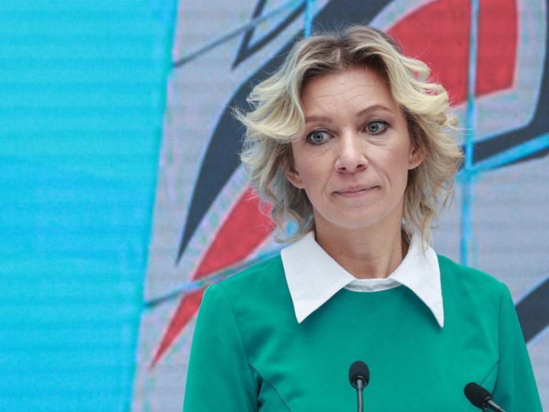 Захарова прокомментировала отказ в визах учителям из США - news.ru - Москва - США - Вашингтон - Визы