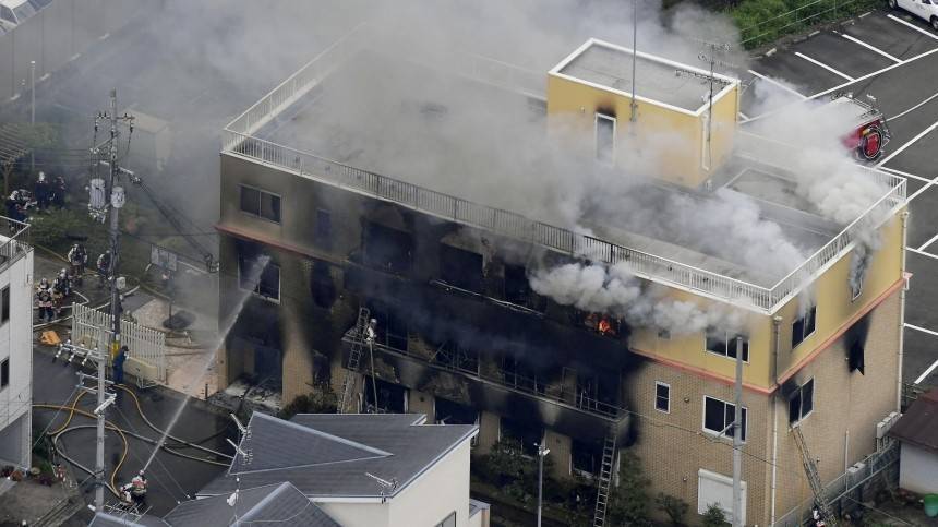 Видео: 23 человека погибли в студии аниме в Японии - 5-tv.ru - Япония - Киото