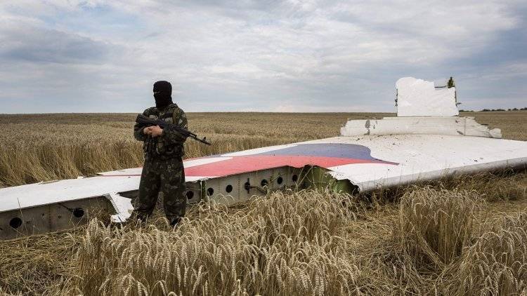 Денис Пушилин - Траурный митинг в память о погибших в катастрофе MH17 проходит в Донбассе - polit.info - Россия - Украина - Киев - ДНР - Голландия - Малайзия - Куала-Лумпур - Амстердам - Донбасс