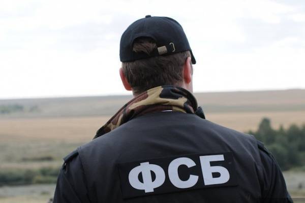 Василий Пискарев - Бывшим сотрудникам ФСБ могут ограничить выезд за границу для их же защиты - eadaily.com - Россия