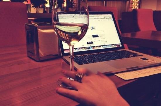 Виктор Зубарев - Зубарев рассчитывает, что проект о блокировке ночной онлайн-торговли алкоголем будет готов к концу года - pnp.ru