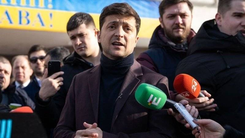 Владимир Зеленский - Зеленский - Михаил Погребинский - Политолог уверен, что «болтовня» Зеленского мешает украинским морякам вернуться домой - polit.info - Москва - Россия - Украина - Киев