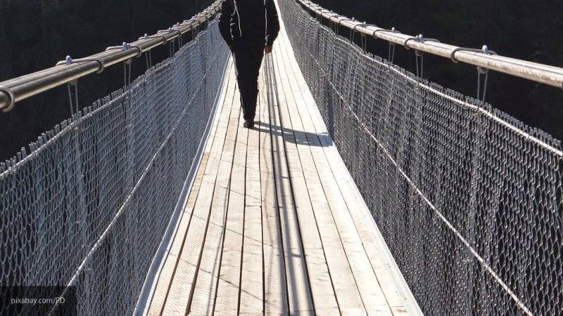 Егор Малков - Пьяная туристка разделась догола и спрыгнула с 45-метрового моста в Португалии - nation-news.ru - Португалия