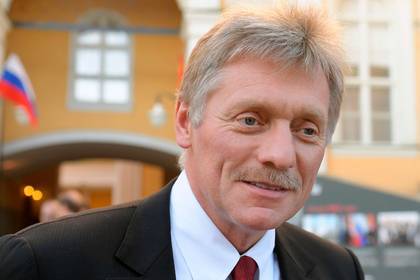 Владимир Зеленский - Владимир Путин - Дмитрий Песков - Кирилл Вышинский - Сергей Шефир - Кремль назвал желаемый первый шаг Киева навстречу России - lenta.ru - Россия - Украина - Киев