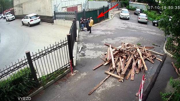 В центре Воронежа спор из-за мусорной площадки дошёл до драки – Новости Воронежа и Воронежской области – Вести Воронеж - vestivrn.ru - Воронеж