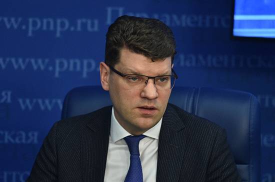 Денис Кравченко - Кравченко призвал устранять законодательные ограничения в сфере новых технологий - pnp.ru - Россия