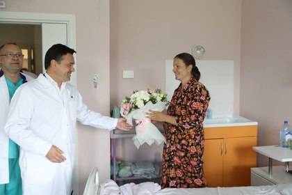 Андрей Воробьев - Воробьев пообщался с молодыми мамами - lenta.ru - Московская обл. - Волгоград - Ярославль