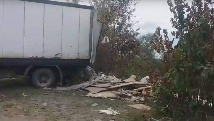 В Брянске наказали водителя «ГАЗели» за выгрузку мусора возле Орлика - bragazeta.ru - Брянск