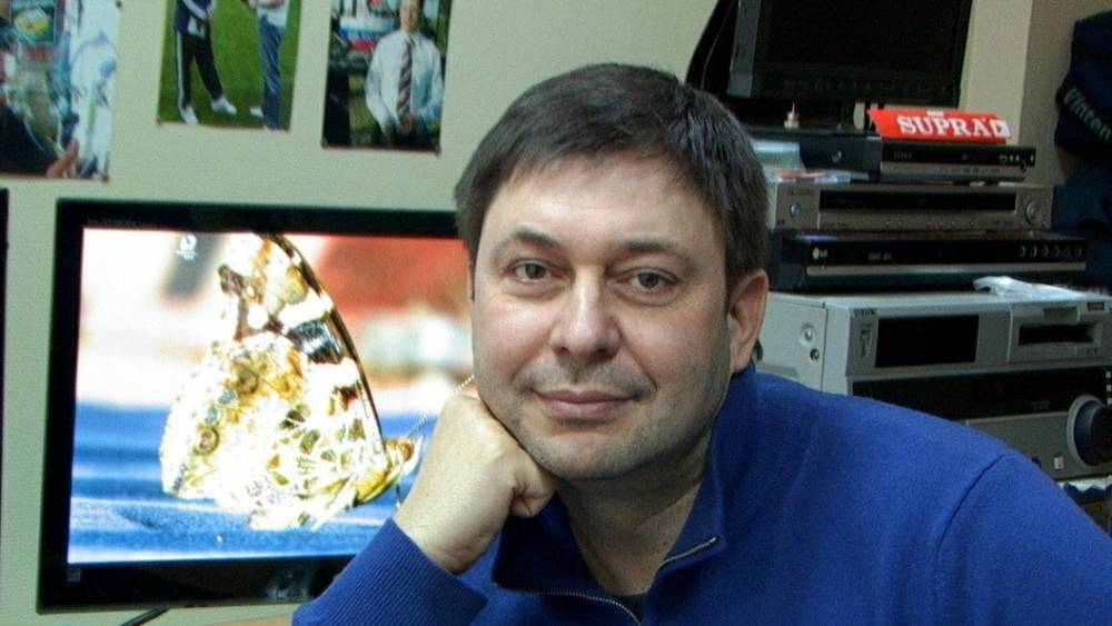 Владимир Зеленский - Дмитрий Песков - Кирилл Вышинский - Олег Сенцов - Юлия Мендель - Обменять одновременно: Киев ответил Кремлю на идею выдать Вышинского - tsargrad.tv - Москва - Россия - Украина - Киев - Крым