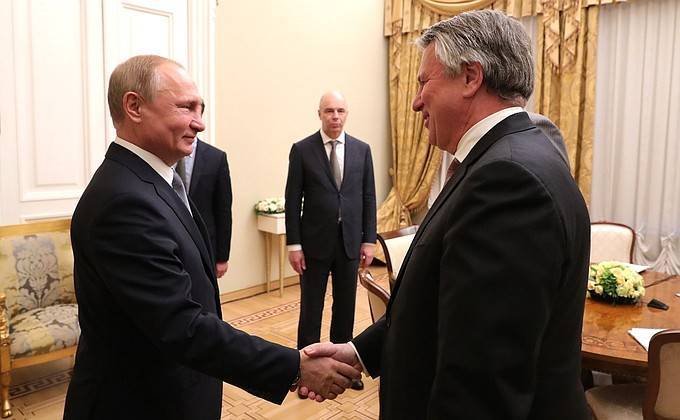 Владимир Путин - Shell - Встреча с&nbsp;главой Royal Dutch Shell Беном ван Берденом - kremlin.ru - Россия - Санкт-Петербург