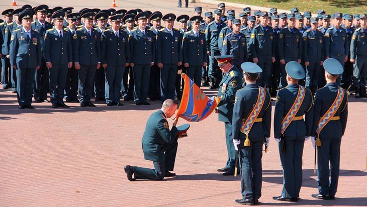 Александр Лебедев - Брянец пожаловался президенту на низкую зарплату сотрудников МЧС - bragazeta.ru - Россия - Брянск - Брянская обл.