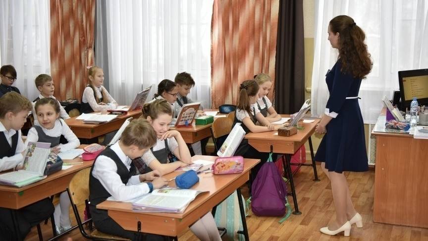 В мэрии прокомментировали информацию о работе кировских школ в три смены - 1istochnik.ru - Киров