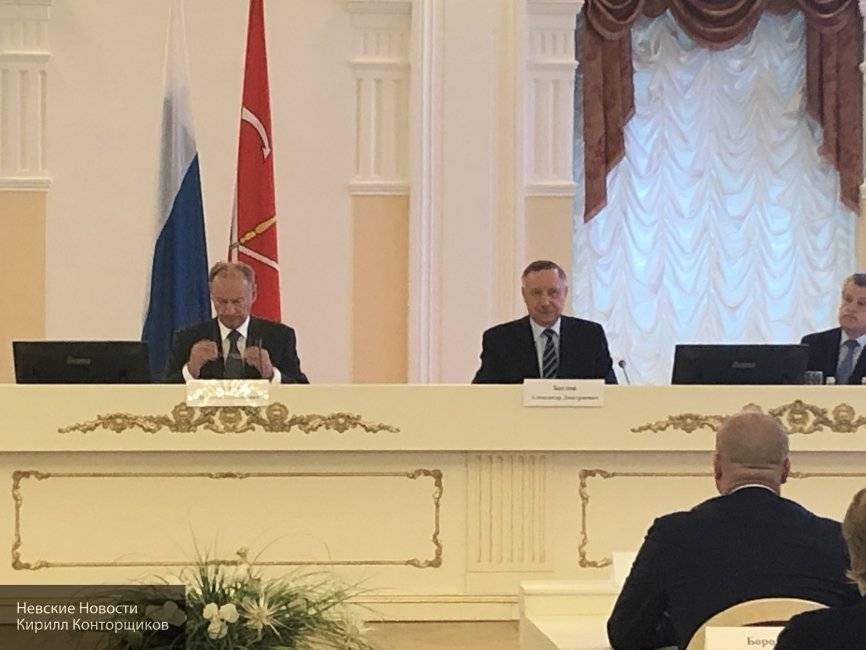 Александр Беглов - Беглов - Беглов рассказал об охране жилых домов Петербурга и закрытий крыш для туристов - newinform.com - Россия - Санкт-Петербург