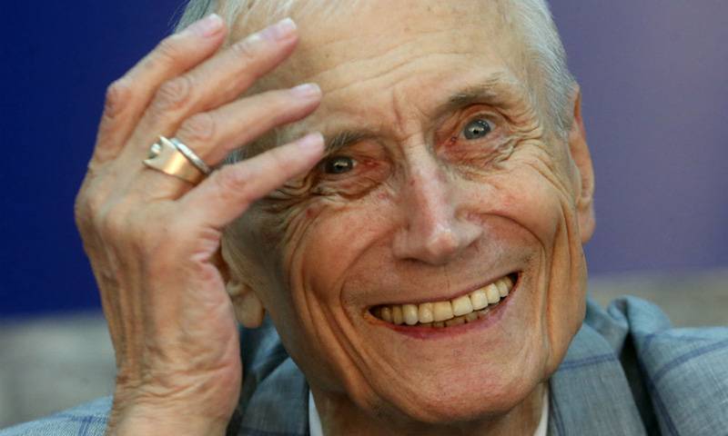 Евгений Евтушенко - Календарь: 18 июля - День последнего большого поэта - bloknot.ru - Москва - Россия - США - Иркутская обл. - Казань - Прага