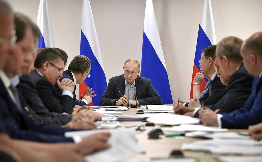 Владимир Путин - Путин поставил неуд за ликвидацию последствий паводка под Иркутском - tvc.ru - Россия - Иркутская обл. - Братск