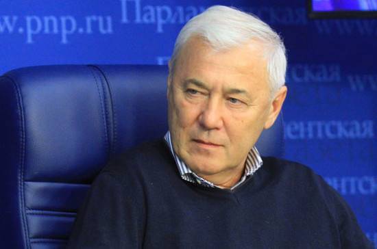Вячеслав Володин - Анатолий Аксаков - Аксаков считает, что участие Госдумы в назначении министров поможет им в работе - pnp.ru