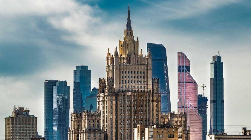 Александр Панкин - Новые санкции осложнят жизнь россиян - utro.ru - Москва - Россия - США - Украина