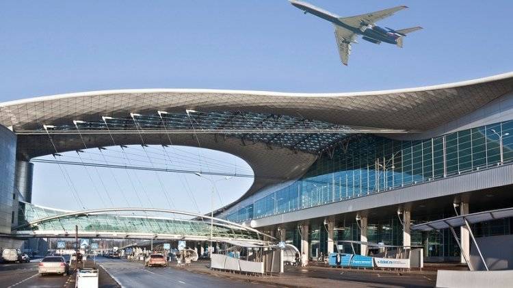 Boeing 747 прекратил взлет в Шереметьево из-за задымления - polit.info - Москва - Мурманск - Ереван - Шереметьево