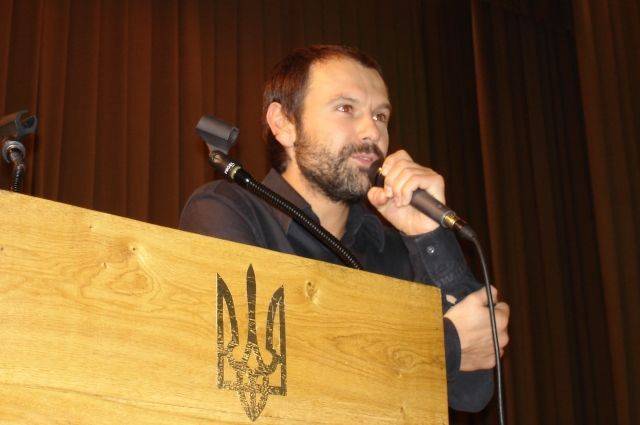 Владимир Зеленский - Петр Порошенко - Святослав Вакарчук - Юрий Бойко - Юлий Тимошенко - Сергей Шефир - «Слуга народа» собирается создать коалицию с партией Вакарчука в Раде - aif.ru - Украина