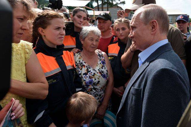 Владимир Путин - Путин заявил, что паводок в Приангарье не был вызван взрывными работами - aif.ru - Россия - Иркутская обл.
