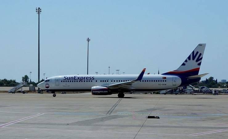 В Шереметьево задымился готовившийся взлететь Boeing — восемь человек пострадали при эвакуации - gomel.today - Москва - Ереван
