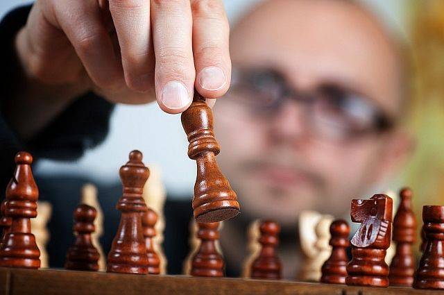 Льюис Кэрролл - Международный день шахмат впервые отметят на ВДНХ - aif.ru - Москва - Россия