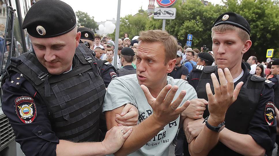 Алексей Навальный - Иван Голунов - Навального арестовали на 10 суток за марш в поддержку Ивана Голунова - theins.ru - Москва - Санкт-Петербург