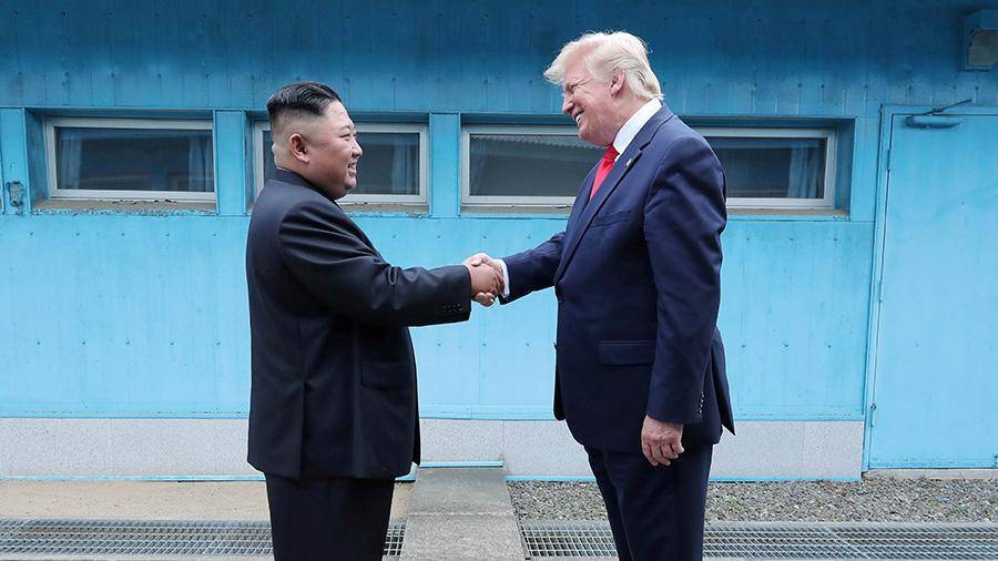Дональд Трамп - Ким Ченын - Donald J.Trump - Трамп заявил об ожидании встречи с Ким Чен Ыном в ближайшее время - iz.ru - США - Вашингтон - КНДР - Пхеньян - Сингапур - Ханой