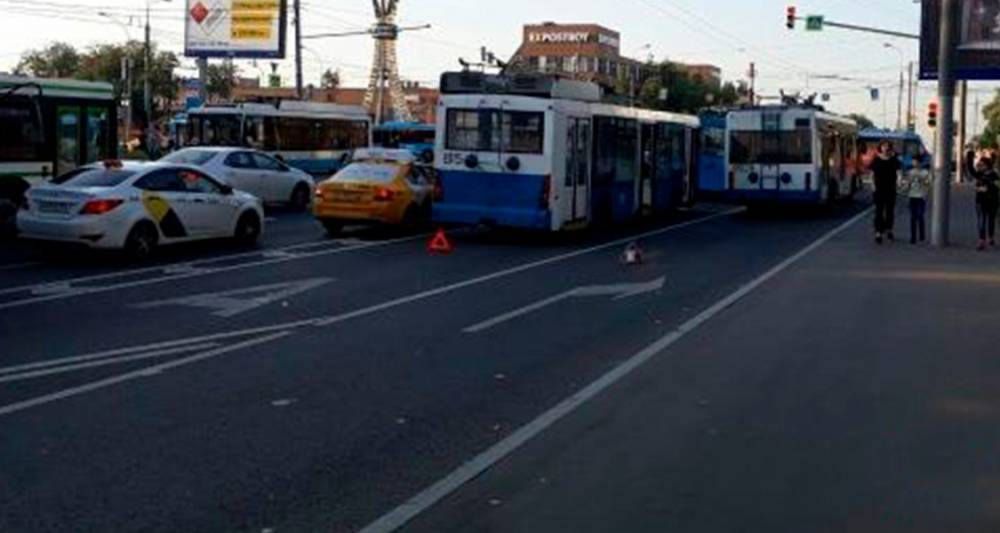 Движение троллейбусов на юге Москвы восстановлено - m24.ru - Москва