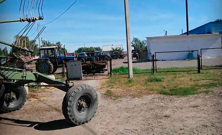 В хозяйстве в Лоевском районе МАЗ раздавил рабочего — видеофакт - gomel.today - Гомельская обл.