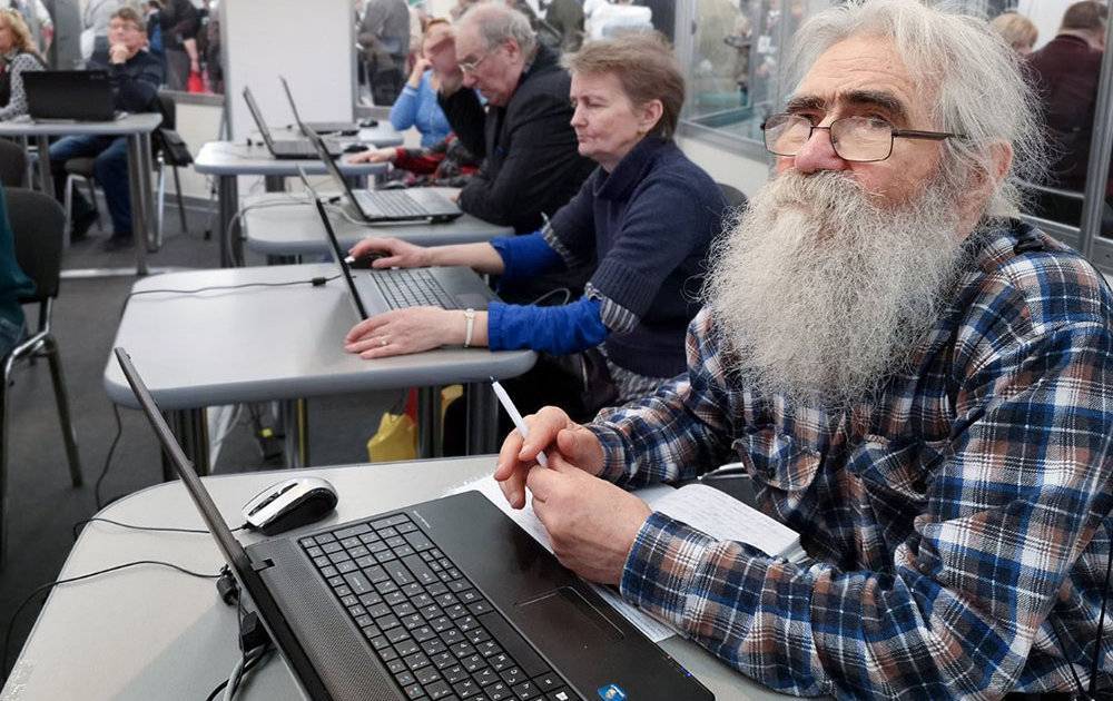 Планируют ли россияне работать после выхода на пенсию? - readovka.news - Россия