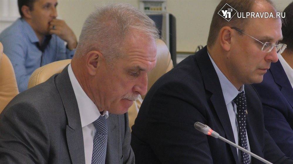 Егор Титов - Сергей Морозов - Нацпроекты, неделя предпринимательства, тарифы и дополнительные доходы в бюджет. О чём говорили на аппаратном совещании - ulpravda.ru - Ульяновская