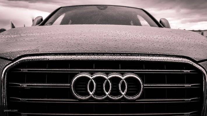 Audi представила новый седан S8 - newinform.com
