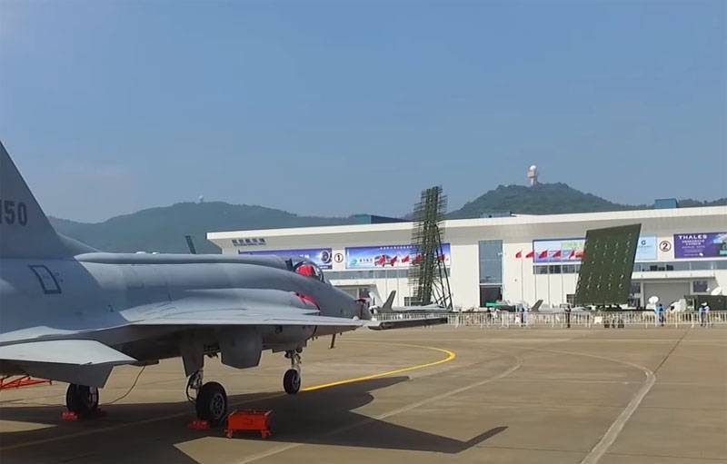 Египет планирует купить крупную партию китайских истребителей JF-17 «Гром» - topwar.ru - Китай - Египет - Париж