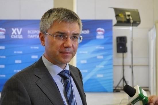 Александр Усс - Евгений Ревенко - Ревенко призвал чиновников сдерживать эмоции при общении с гражданами в ЧС - pnp.ru - Россия - Красноярский край - Канск