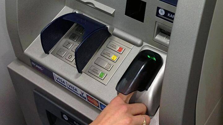 10 тысяч банкоматов с функцией  распознавания лиц установят в отделениях банков России - ru-bezh.ru - Россия