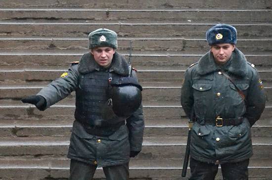 Василий Пискарев - Кабмин поддержал наделение полиции правом объявлять гражданам предостережение - pnp.ru - Россия