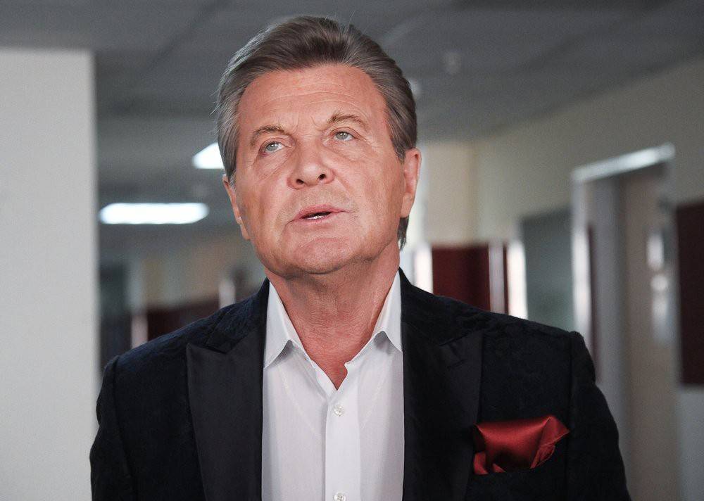 Алла Пугачева - Лев Лещенко - Вадим Манукян - Лещенко заступился за Пугачеву, заехавшую на перрон вокзала - tvc.ru - РСФСР